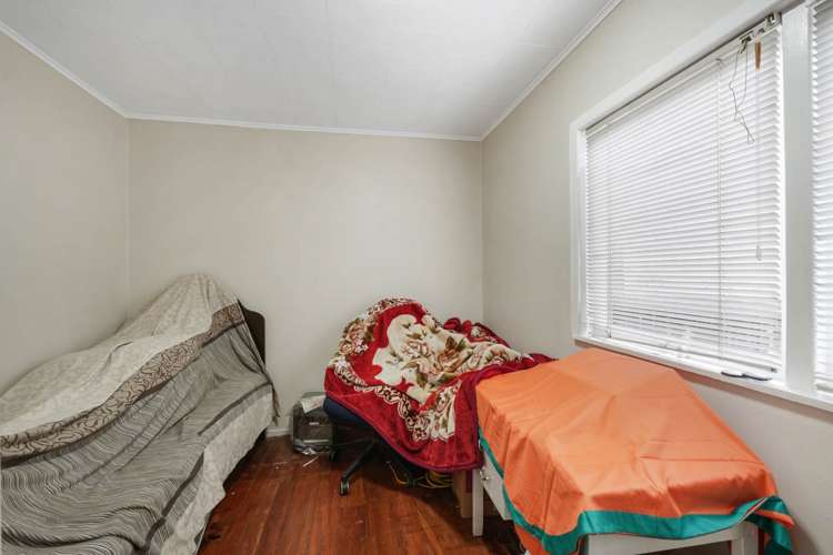 27 Seabrook Avenue New Lynn_18