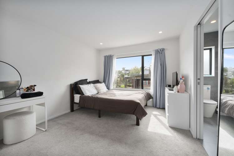 43B Fitzherbert Avenue West Harbour_10