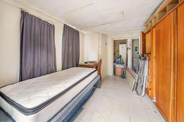 47 Riddlers Crescent Petone_10