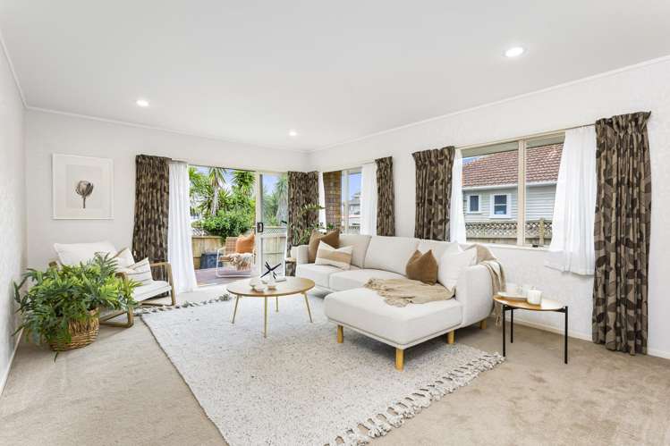 66 Te Atatu Road Te Atatu South_1