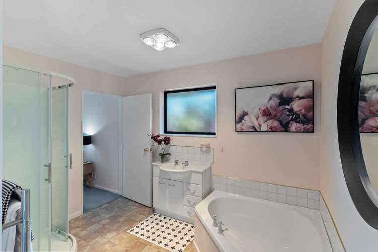 2/12 Carlsen Street Burwood_14