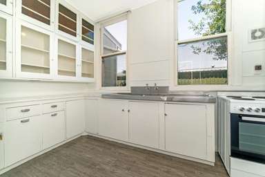 678 Gladstone Road_1