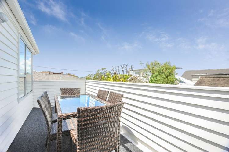 2/15 Hemi Street Narrow Neck_17