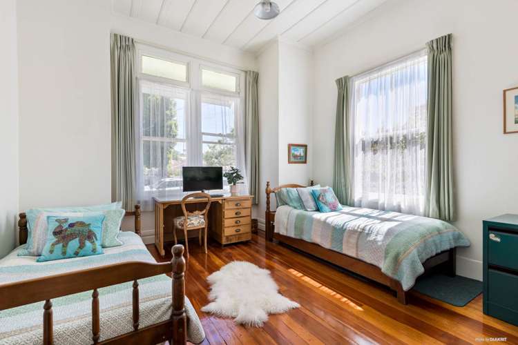 9 Miro Road Greenlane_12