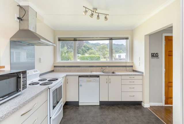 38 Wakefield Street Featherston_2