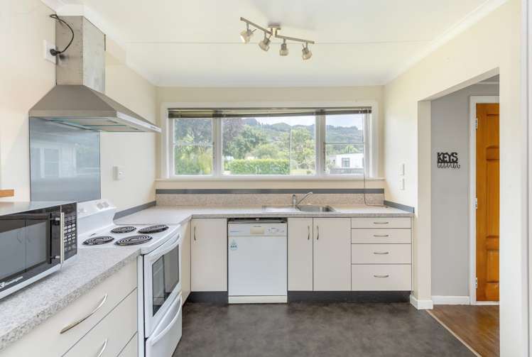 38 Wakefield Street Featherston_2