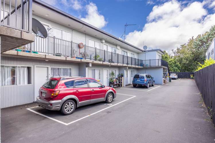 Units 1 - 10 at 11 Coates Street Hamilton_32