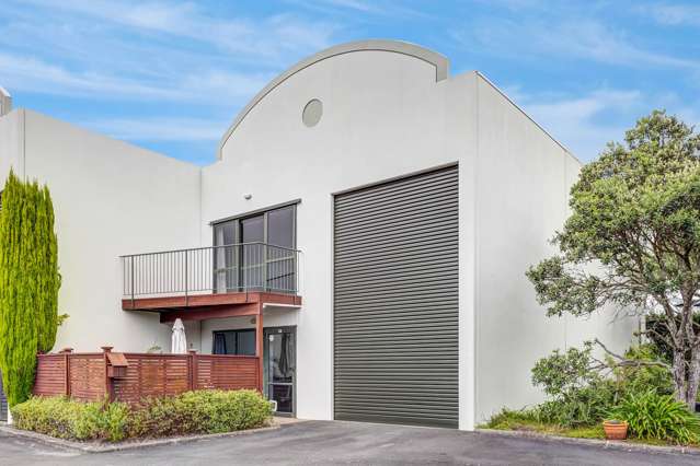 Unit 18/10 Airborne Road Albany_1