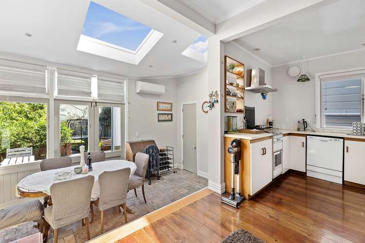 92 Austin Street Mount Victoria_9