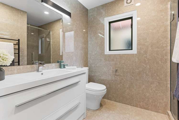 155 Waterside Crescent Gulf Harbour_21