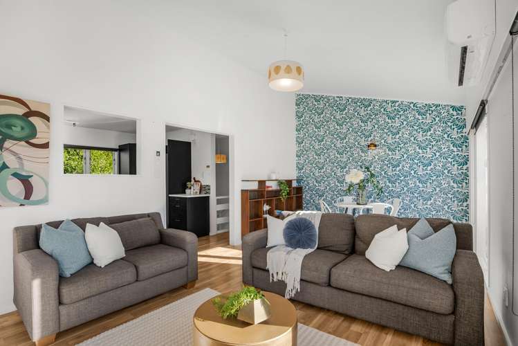 2/54 Holborn Drive Stokes Valley_6