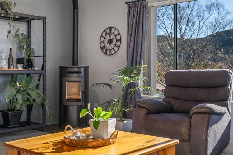 90 Moana View Road Waikawa_6