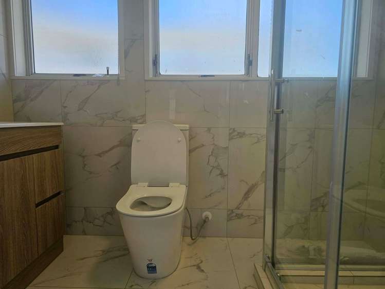 7 Blanes Road Weymouth_9