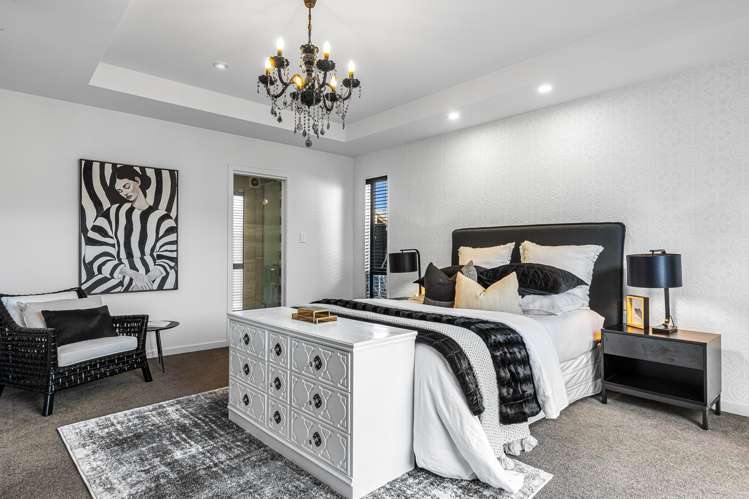 6 Waitikiri Square Parklands_17