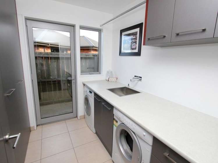 8 Westpark Close Allenton_13