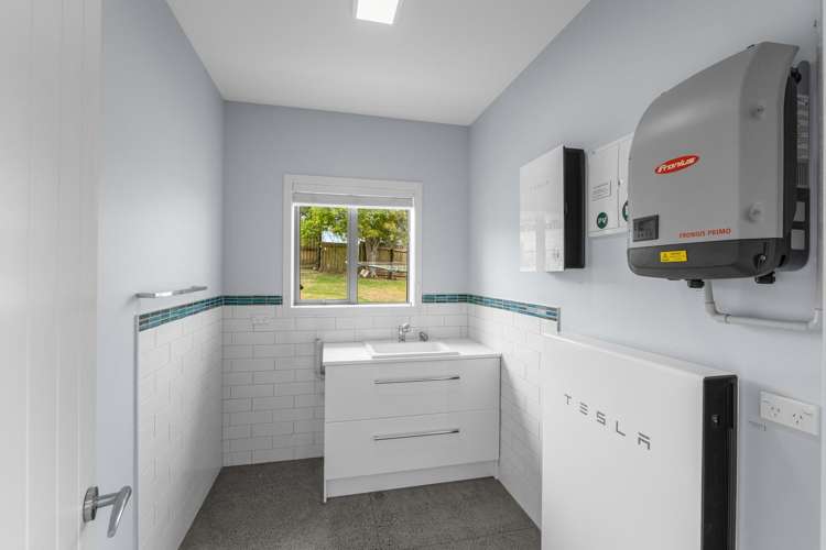 14b Wairere Road Waitakere_18