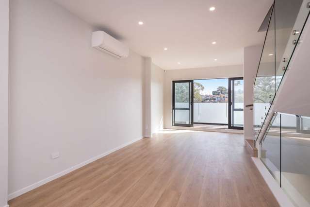 5/15 Thornton Road Milford_1