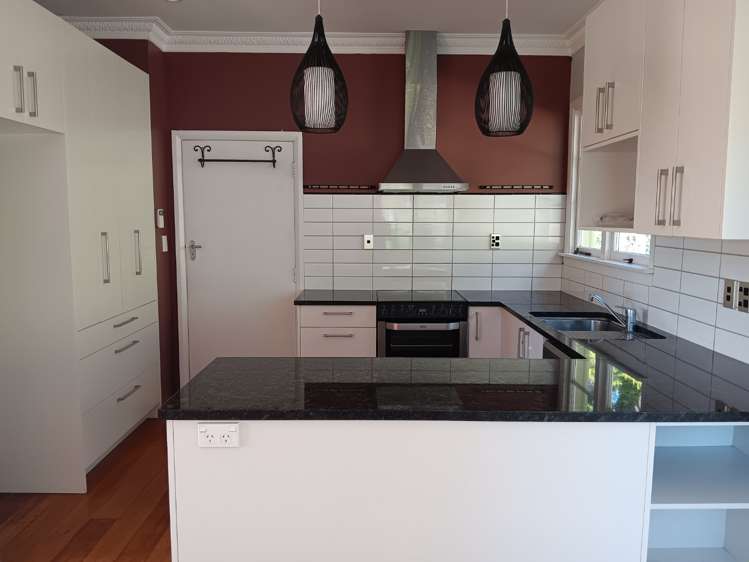 909A Middle Road 10484_1