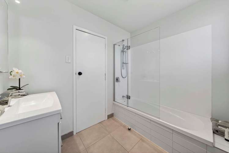 25 Alamein Road Panmure_14