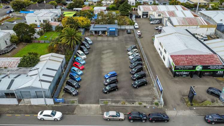 704 Tremaine Avenue Palmerston North_1