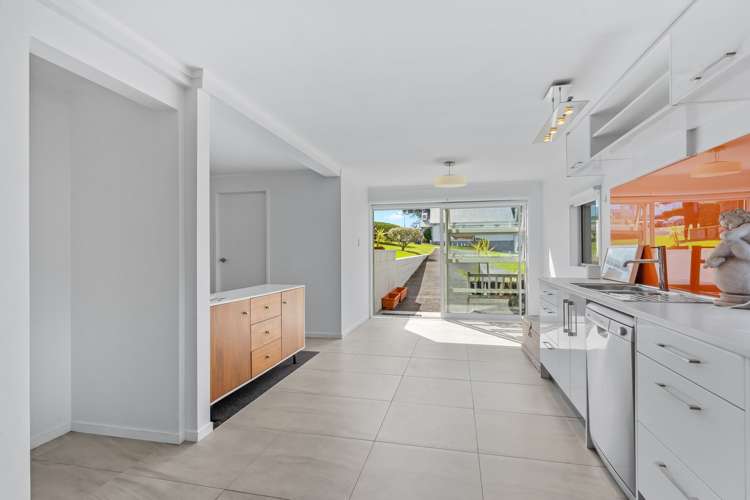 1/64 Seaview Road Castor Bay_31