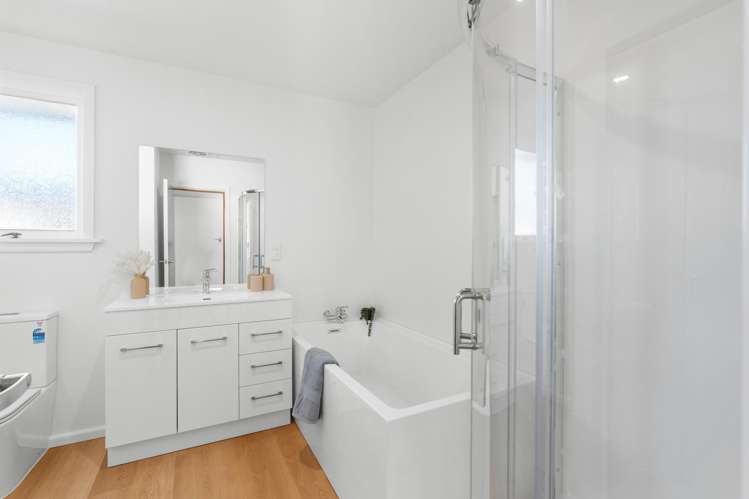 56 Woodbury Street Russley_10