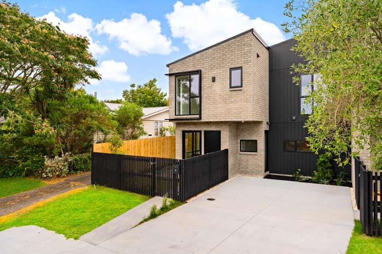 133 Riverpark Crescent Henderson_24