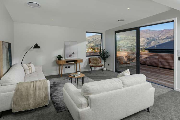 2/87 Mills Road Wanaka_10