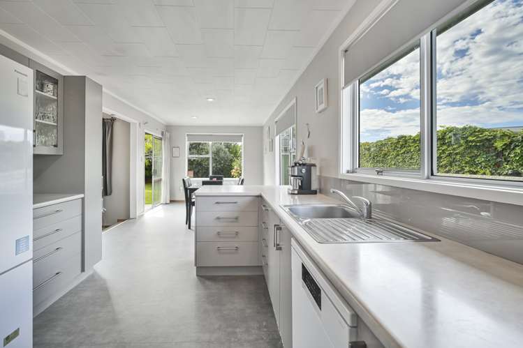 4 Murdoch Place Raureka_7