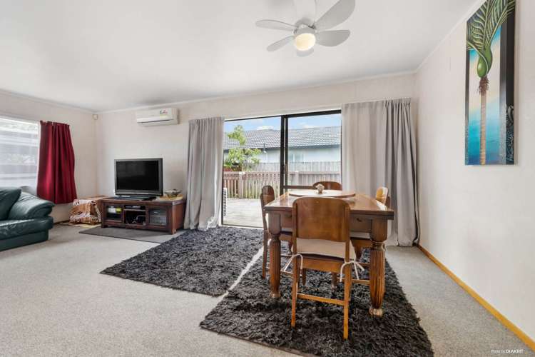 28 Selak Place Glen Eden_14