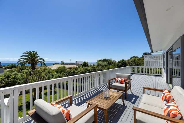 Modern home just 200 metres from the beach!