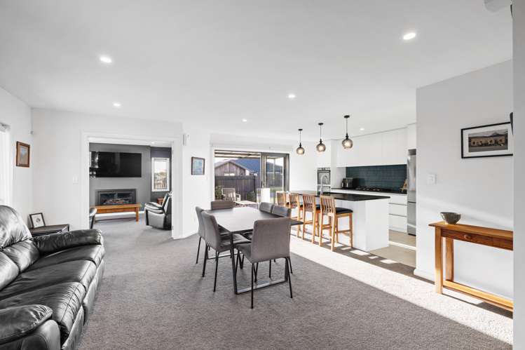 32 Atlantic Drive Fitzherbert_10