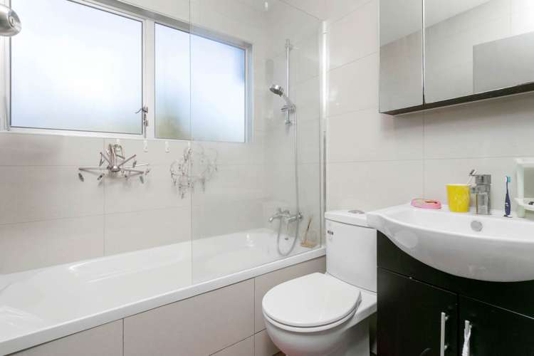 143 Hutchinsons Road Bucklands Beach_11