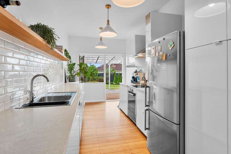 37 McCullough Avenue Three Kings_5