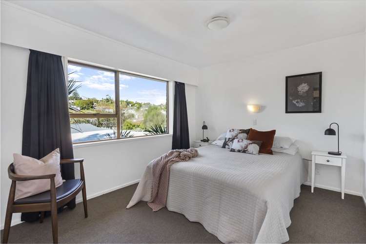 2/25 Mannering Place Hillcrest_11
