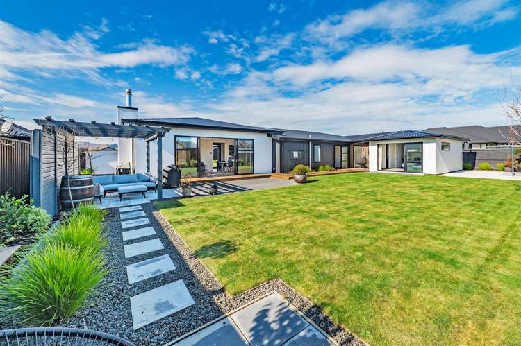 27 Candlesticks Crescent Lincoln_3