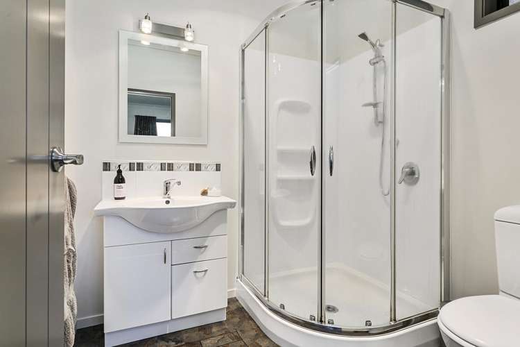 8 Libby Crescent Cambridge_12