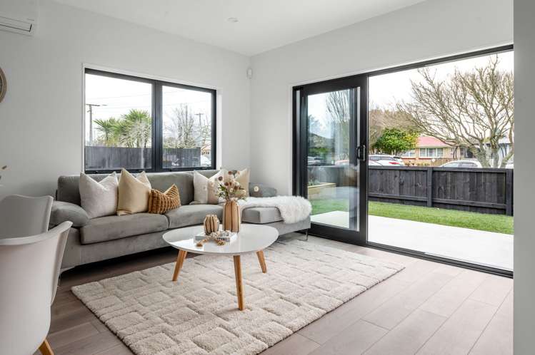 2/27 Cotton Street_1