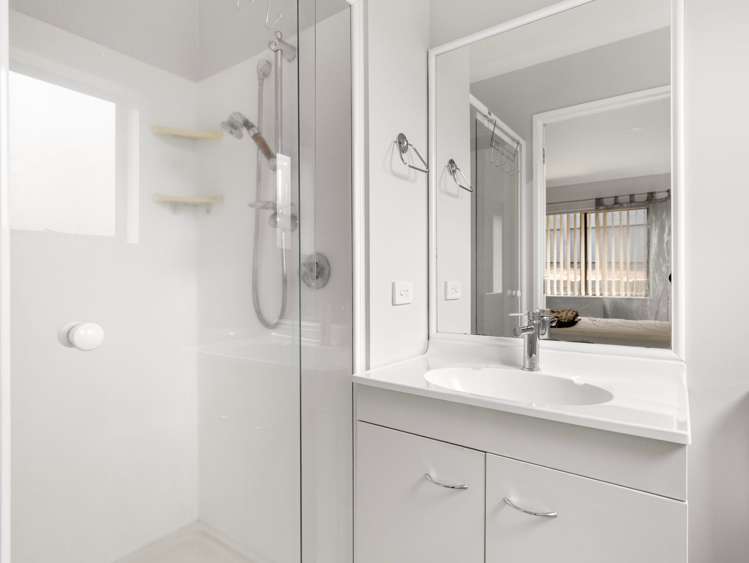 11 Saralee Drive Manurewa_9