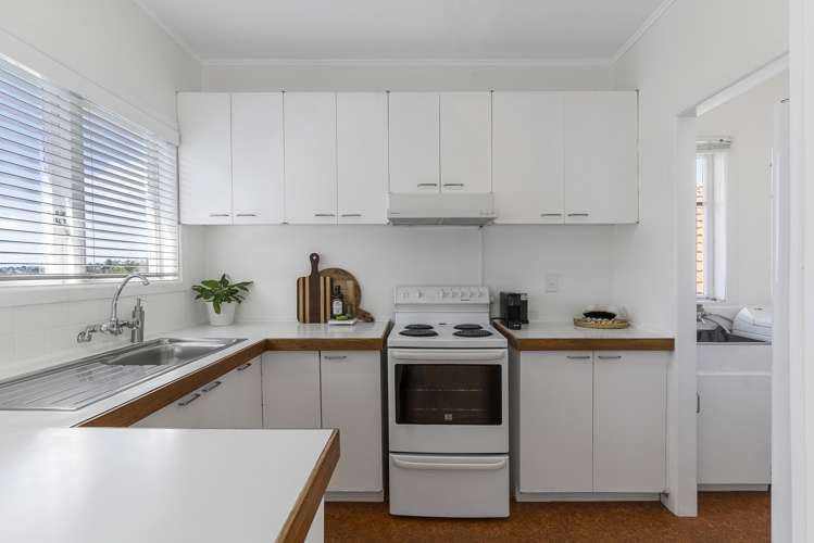 4 Locke Avenue Mount Roskill_6