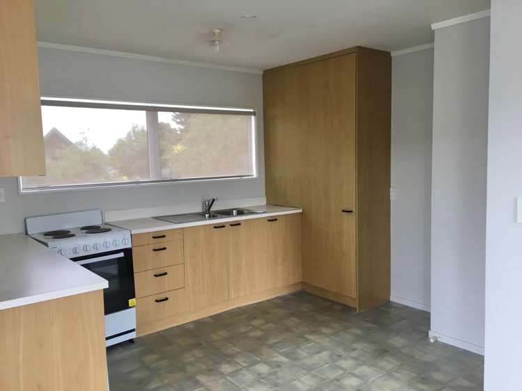 11B Helicon Place Sunnynook_2