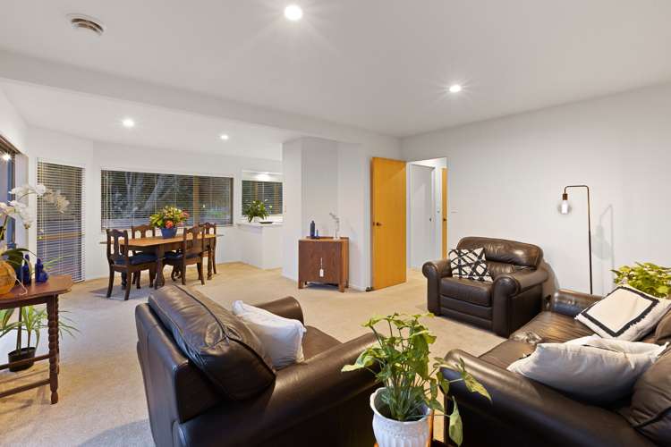 4/96 William Bayes Place Red Beach_6