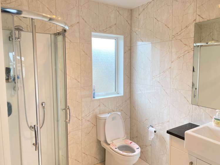 32 Castlederg Drive Flat Bush_7