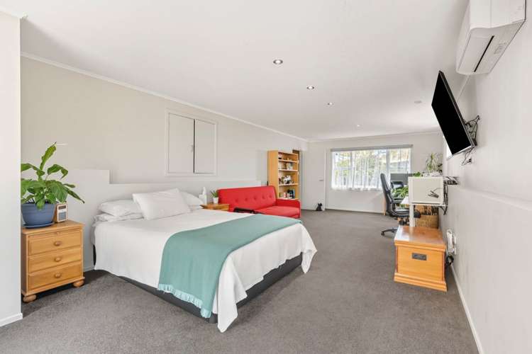 4 Kennedy Avenue Forrest Hill_14