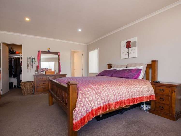 13 Montague Grove Stratford_15