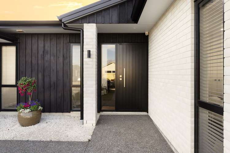 34 Kahuparere Crescent Pyes Pa_5