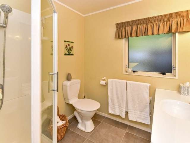 22 Silkwood Grove Totara Heights_3