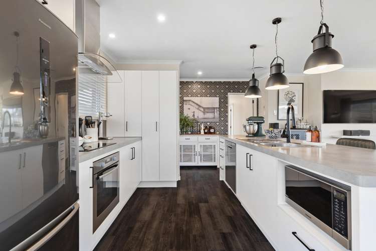 16 Lockhart Avenue Milson_16