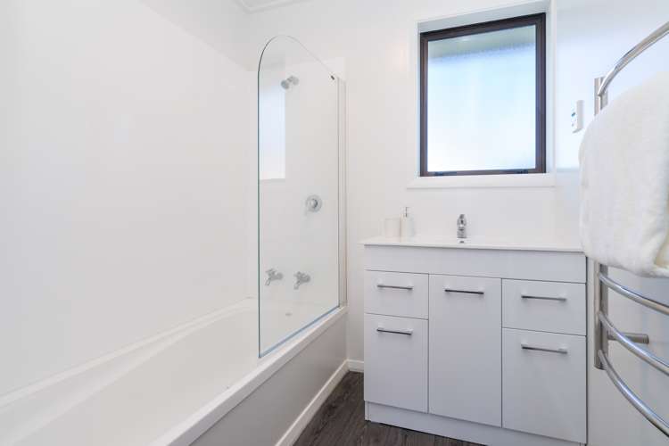 24 Gilkison Street Halfway Bush_11