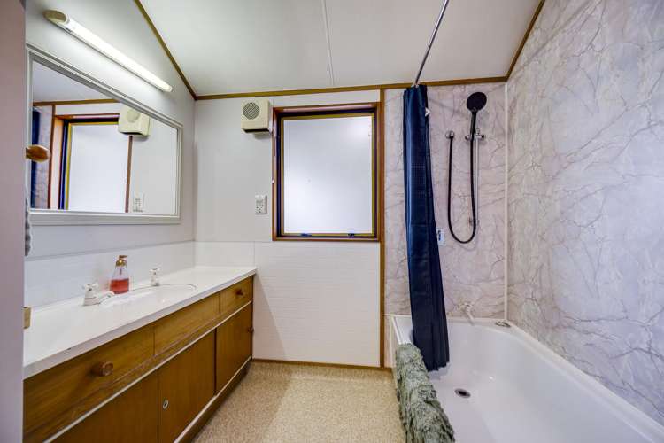 11 Donegal Crescent Tamatea_14